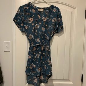 Pretty floral print maternity top